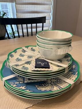 Roller Rabbit x Target Melamine Dining Set • 12 ct •